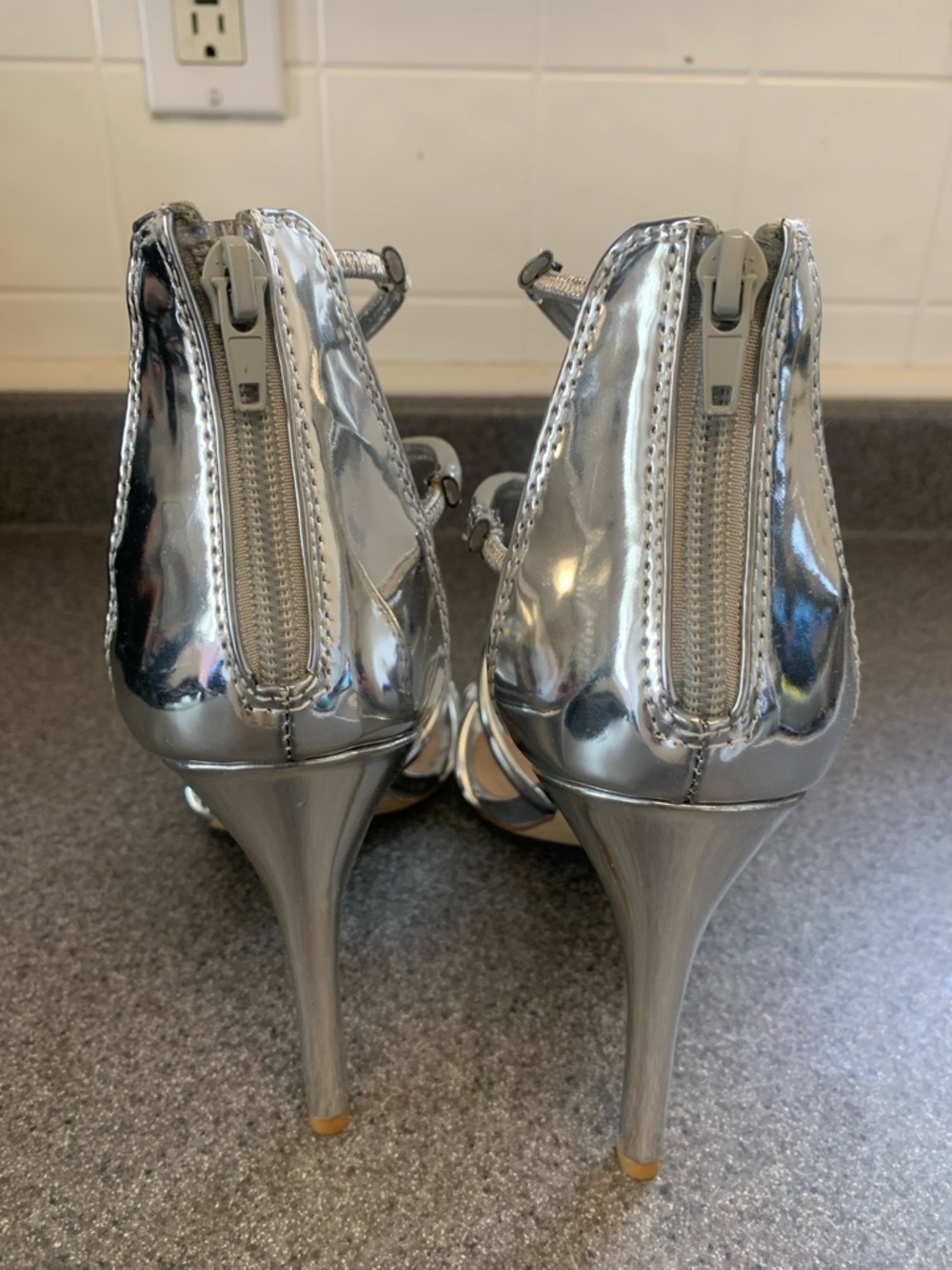 Mix No. 6 Ria silver strappy stiletto heels Size 8.5 Party Formal Dressy Fun EUC - Picture 6 of 8